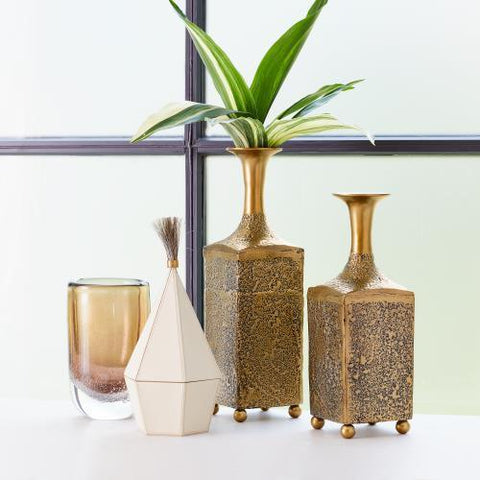 Aluminum Bottle Vase-Antique Gold-Medium (مزهرية زجاجية من الألومنيوم - ذهبي - وسط